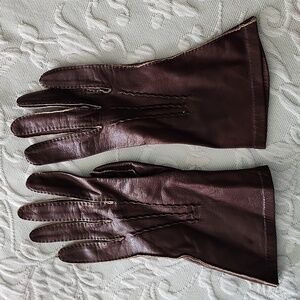 Vintage Kislav Boxlav Brown Leather Gloves size 7.
